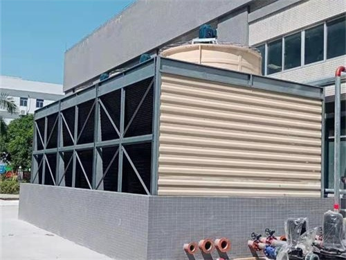 閉式冷卻塔是制冷設(shè)備依據(jù)在哪？(制冷主機(jī)與冷卻塔的配置)