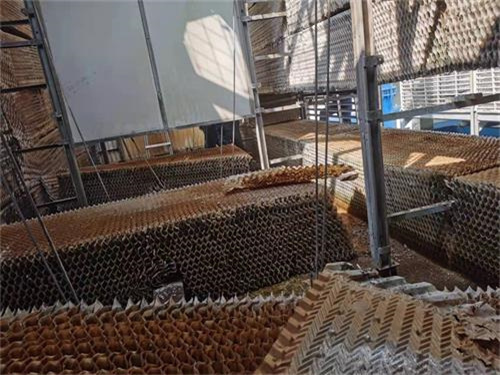 工業(yè)型冷卻塔如何降低噪音,華信工業(yè)冷卻塔