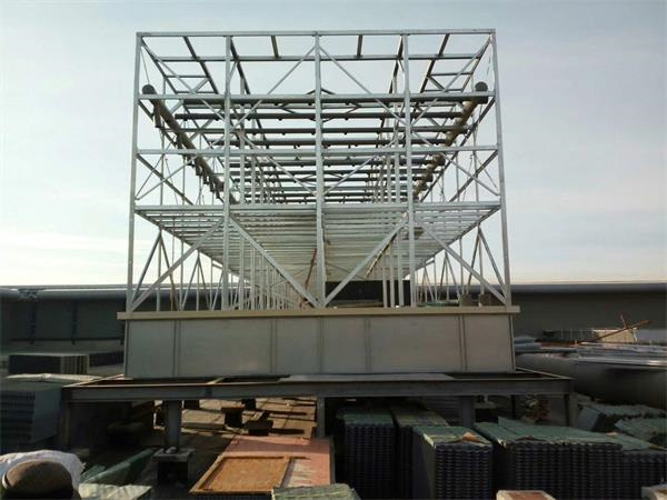 冷卻塔利用空氣與水接觸來冷卻水的裝置,冷卻塔空氣流動方向