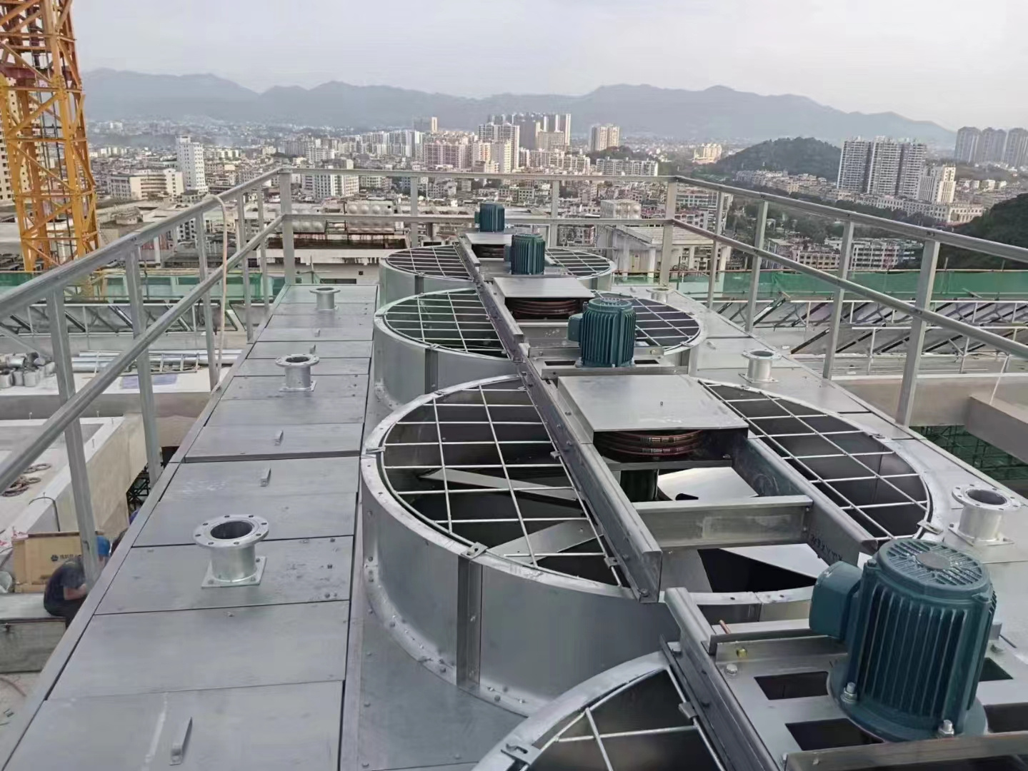 工業型冷卻塔的工作原理和特點,工業冷卻塔的原理是什么?